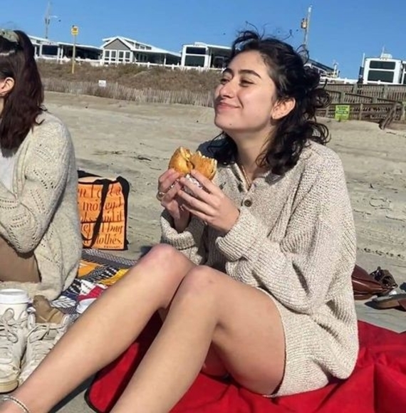 Meet your Posher, Cassie - Picture 1 of 1